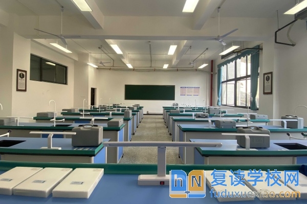 长沙金海谷郡高级中学学费多少